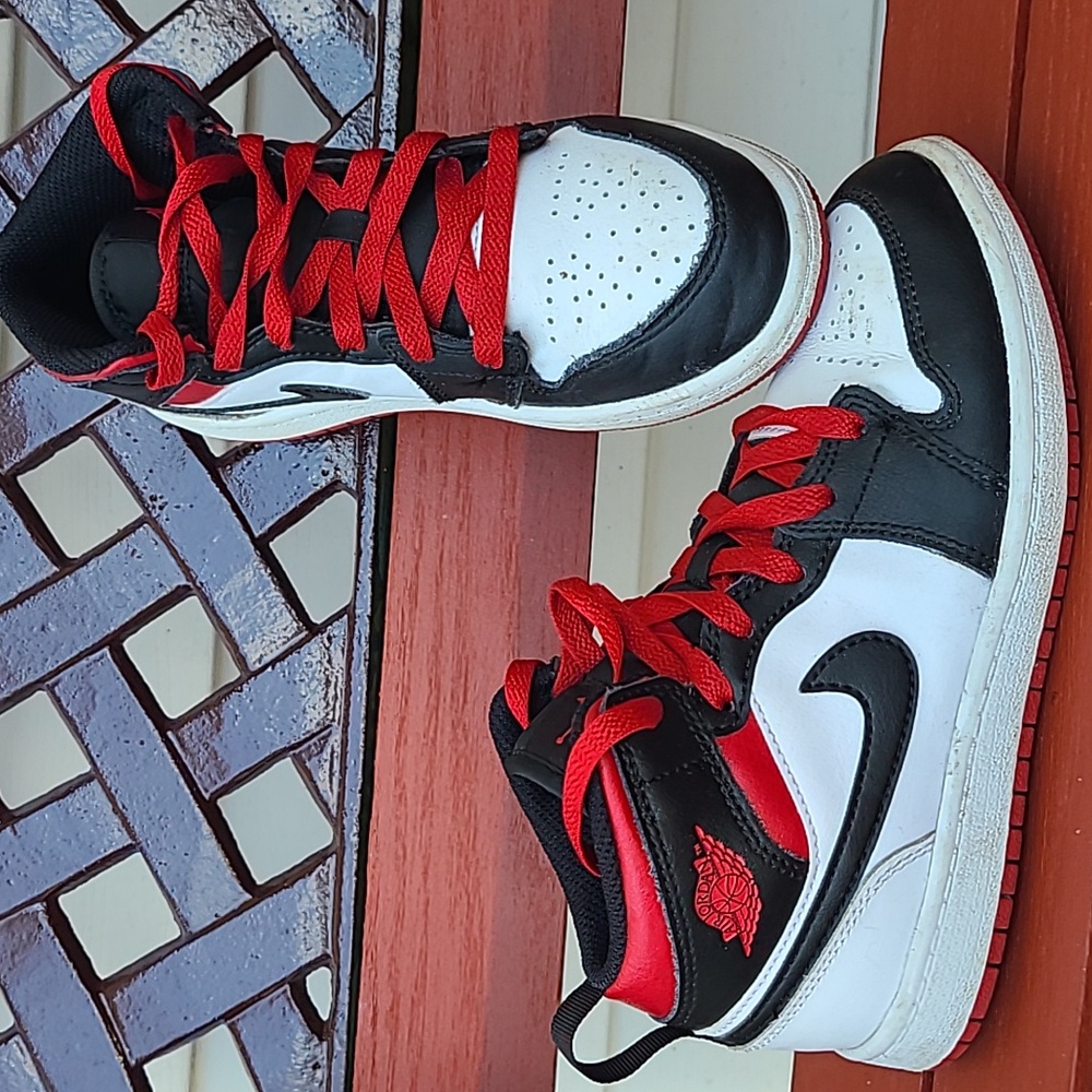 Air Jordan 1 mid